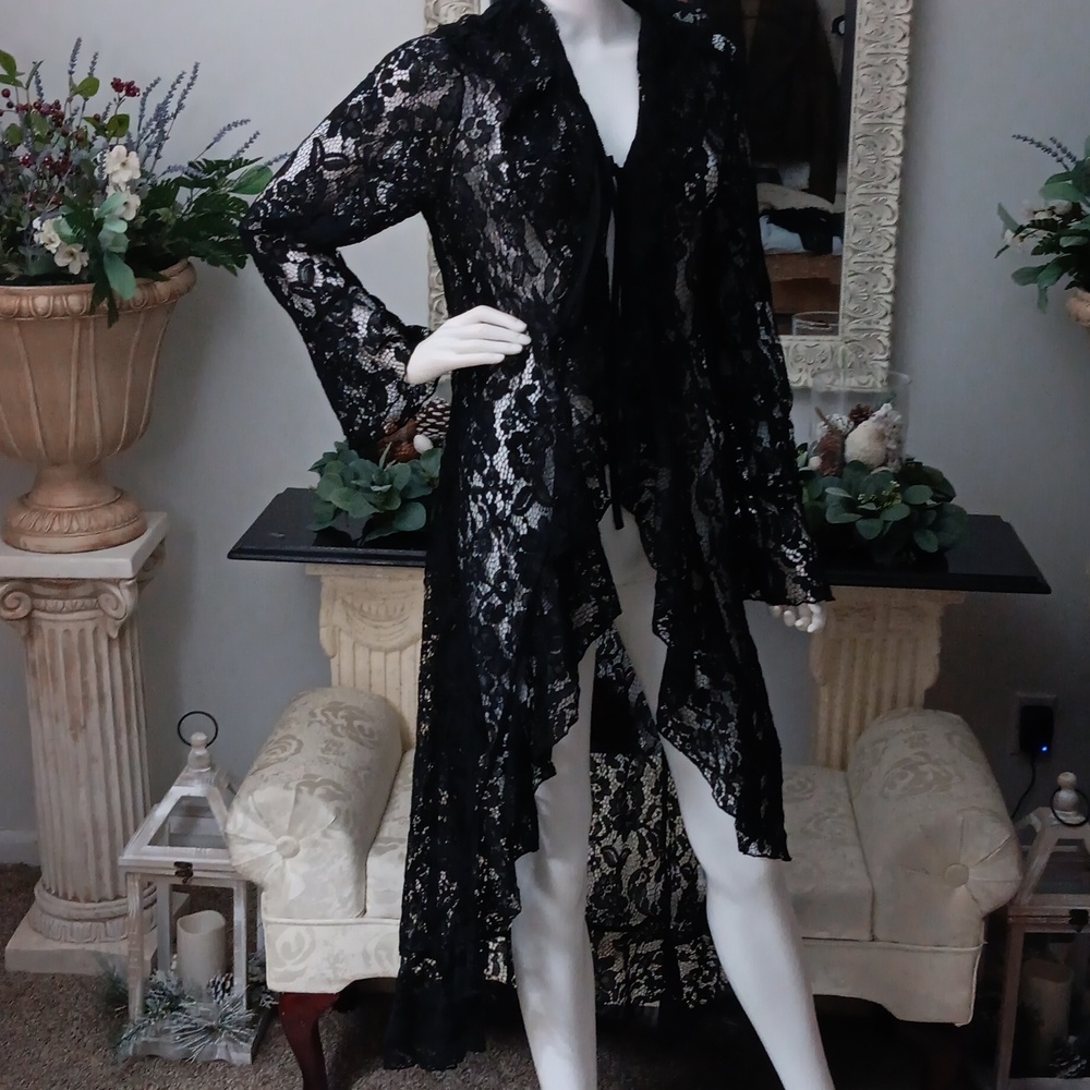 Chic Black Lace Women's Robe - Picture 2 of 12